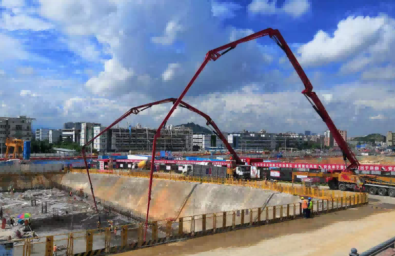 混凝土泵车在狭窄空间作业的专项施工方案制定要点